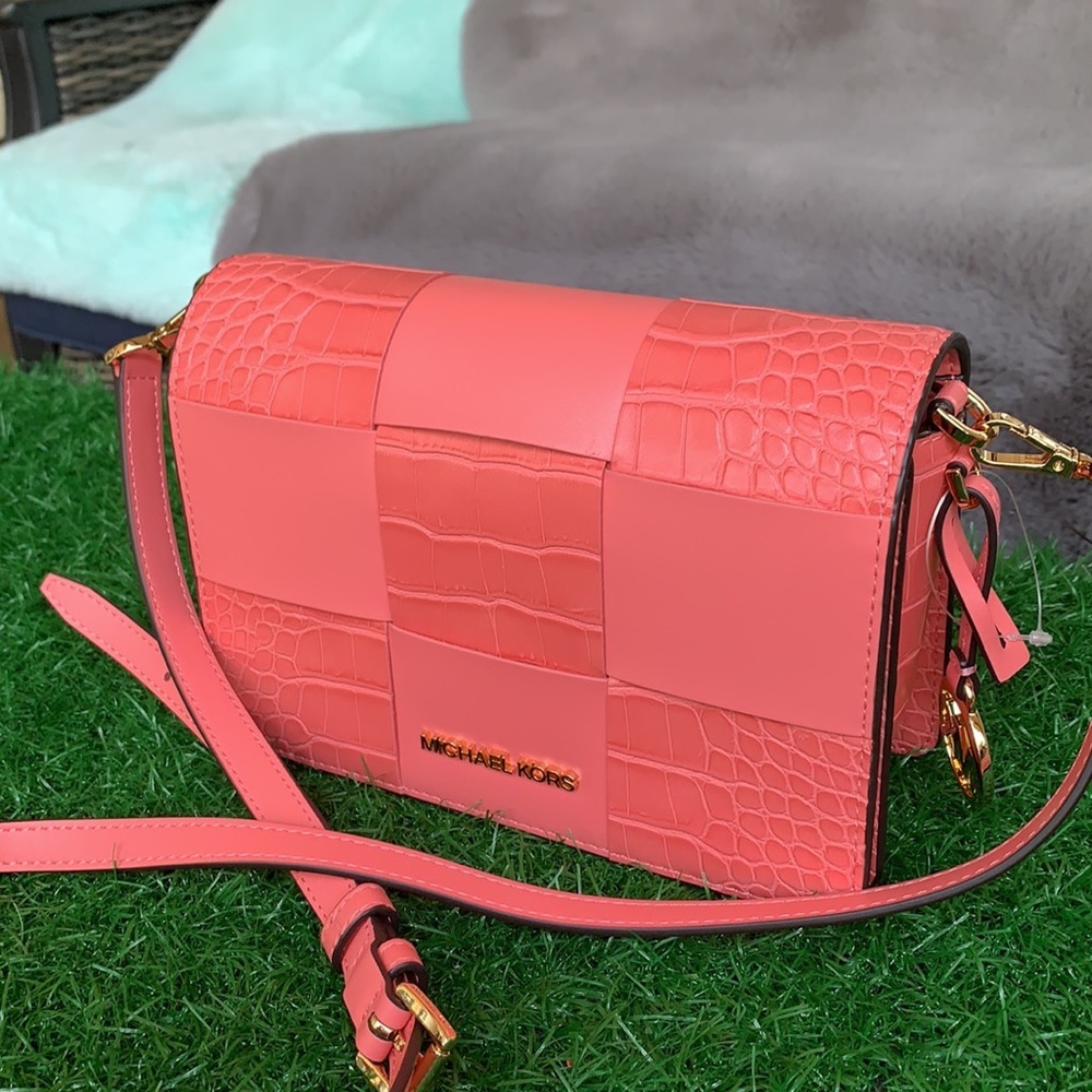 MICHAEL KORS MERCER SM CLUTCH XBODY GRAPEFRUIT - Picture 3 of 15
